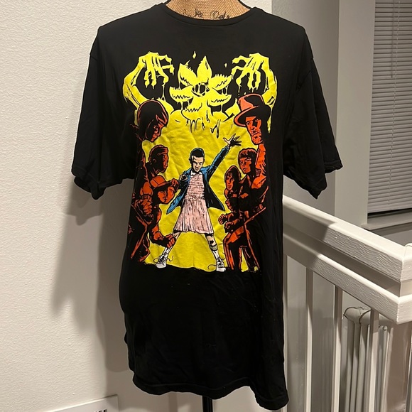 Netflix Tops - 🚲 Eleven 🌼 Stranger Things Shirt Large Loot Crate Original Demogorgon Mike